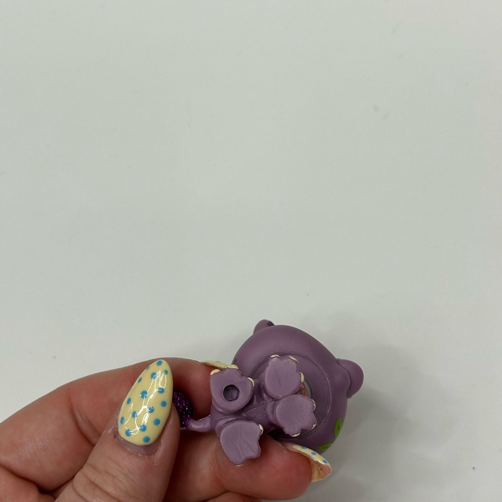 Littlest Pet Shop Glitter Rhino #2342 - Picture 5 of 5